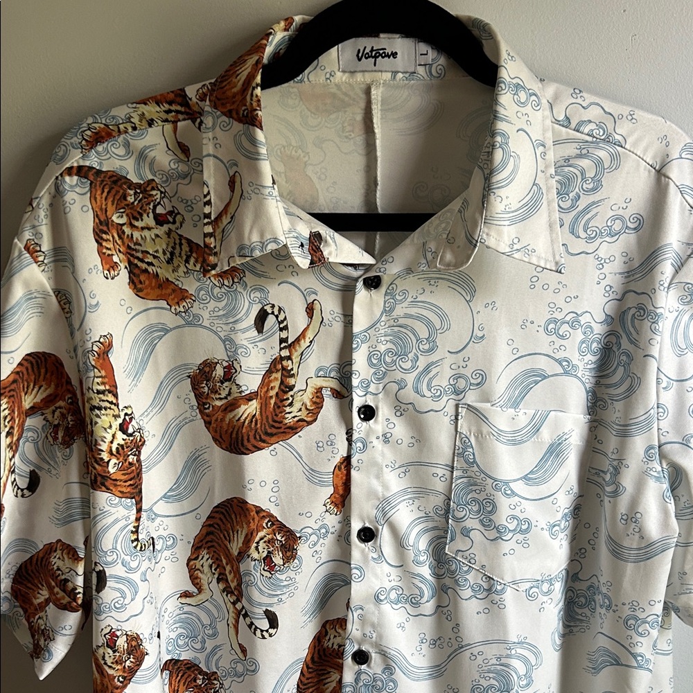 Volcom White And Blue Tiger Wave Shirt - image 2